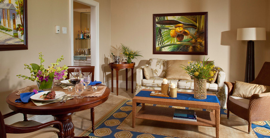 Beachfront Penthouse Club Level Suite (HP)