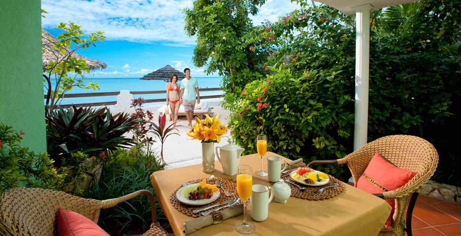 Caribbean Beachfront Butler Rondoval (RD)