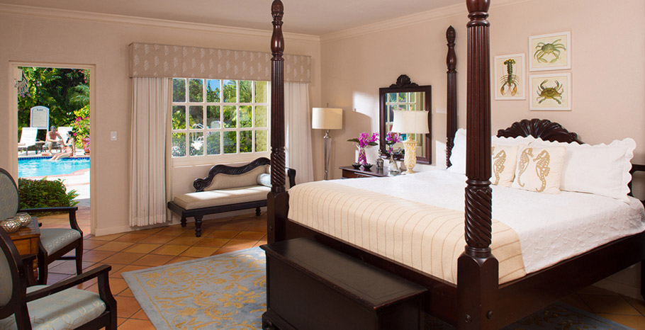 Sunset Bluff Luxury Poolside Walkout Club Level Room (WHL)